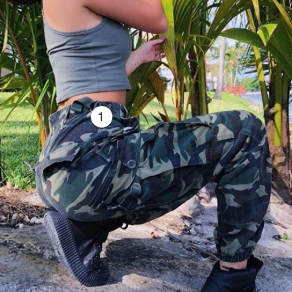 Oversized Camo Pants, Size: Small